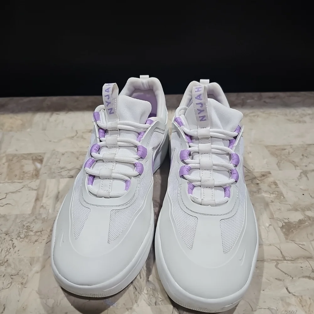 Nike Nyjah Free 2 SB‎ Summit White Lilac Skate Shoes BV2078-108 Youth Size 5, 37 - Picture 2 of 9